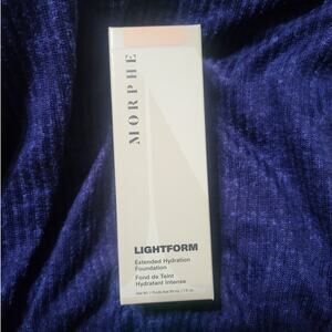 Morphe Lightform Extended Hydration Foundation in Light 05N